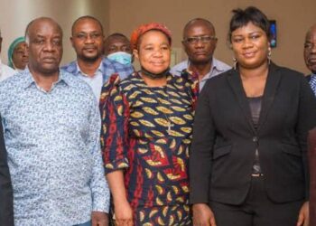 André KADIMA, le bâtisseur de Béatrice Hôtel et de la Fondation André Kadima est enterré ce jeudi 18 avril 2024 à Kimpoko