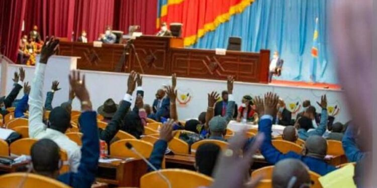 RDC-Investiture gouvernement : la grogne politicienne, la gronde du peuple