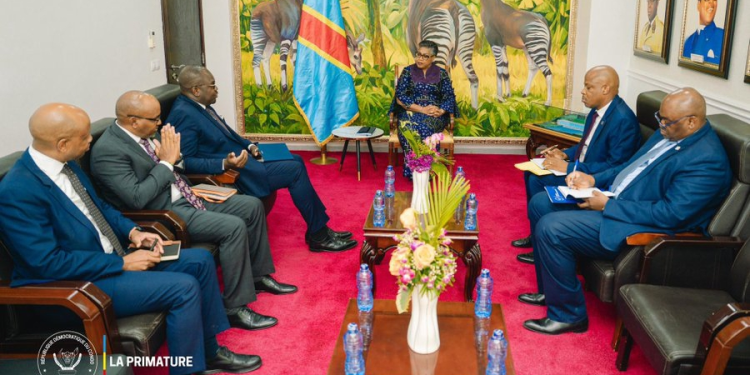 RDC : le gouvernement renforce son partenariat avec le groupe bancaire TMB-KCB pour financer les projets de développement