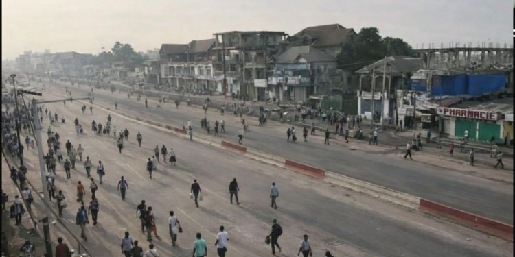 Kinshasa : la grève des chauffeurs de taxi-bus pénalise des milliers d’usagers